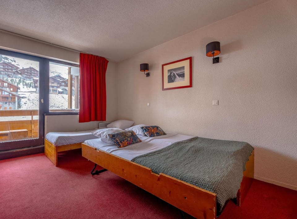 Residence Les Olympiades, Ski In-Out with WiFi in Val Thorens by Versant Collection Apartment in Les Allues