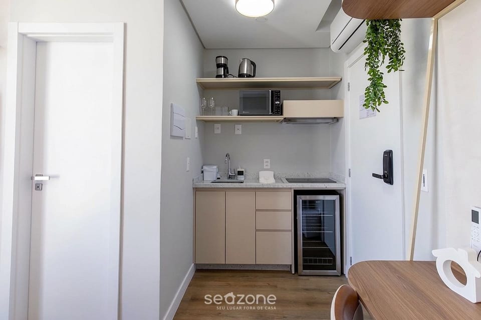 Kitchen or kitchenette, Seating area