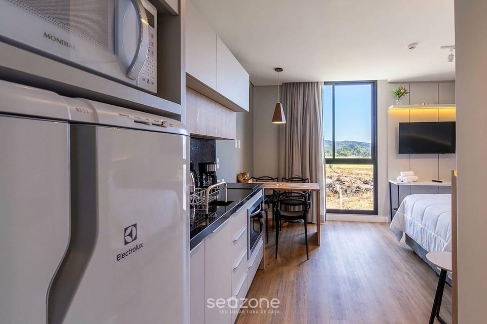 TV and multimedia, View (from property/room), Kitchen or kitchenette, Dining area, Bedroom