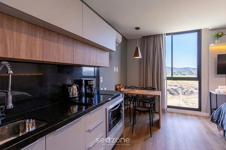 TV and multimedia, View (from property/room), Kitchen or kitchenette, Dining area, Bedroom