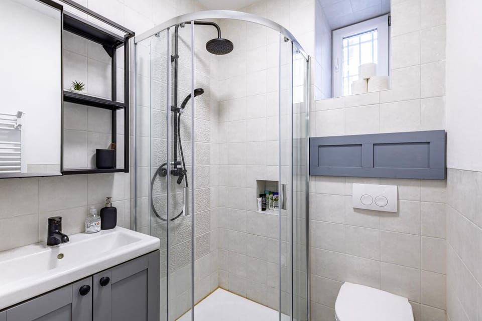 ADM Modern Old Town Gem - TV, Coffee Apartment in Bratislava