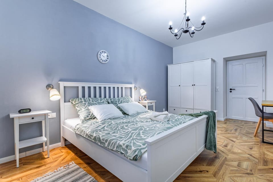 ADM Modern Old Town Gem - TV, Coffee Apartment in Bratislava