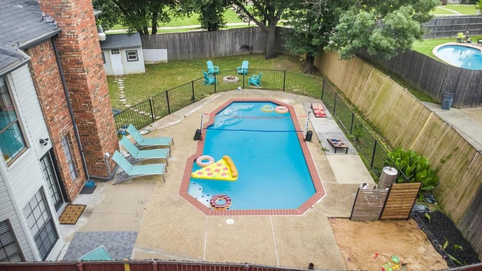 The Sandcastle 10 PPL, Pool, Games, BBQ, Yard Villa in Mesquite