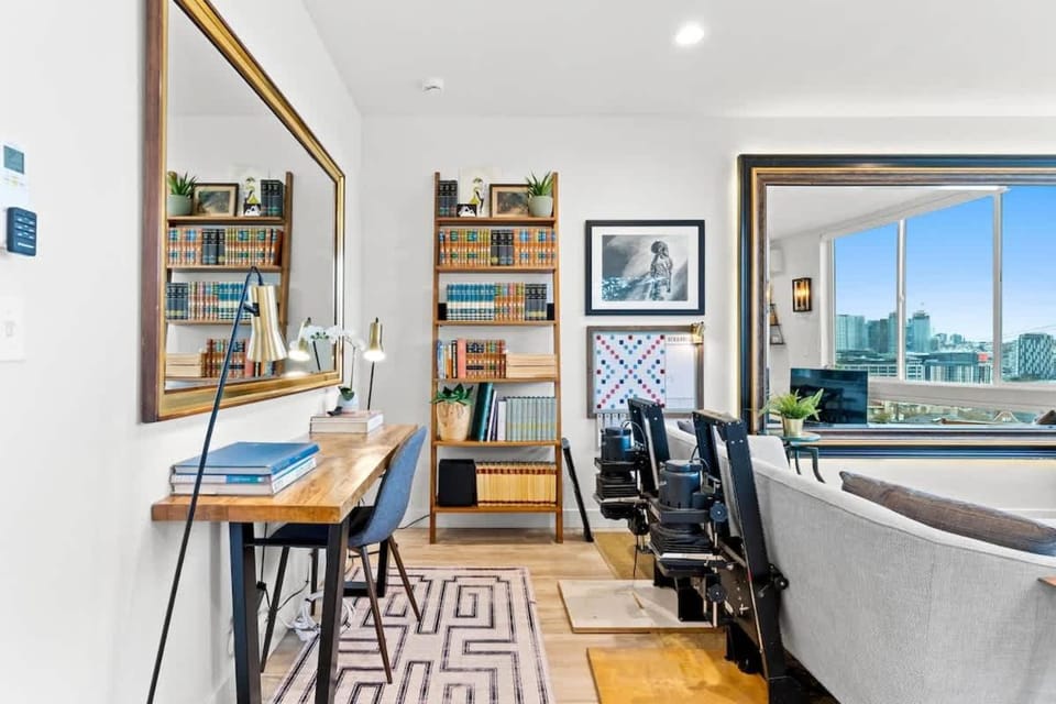 Rooftop terrace & mountain views on Queen Anne House in South Lake Union