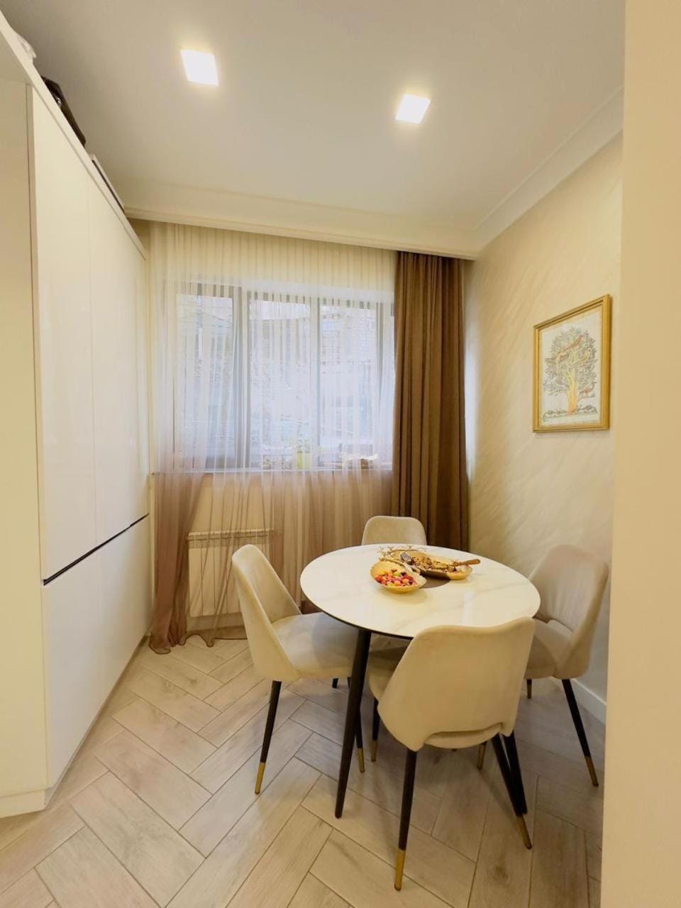 Modern Spacious Elegant Apartment by Seasons Park and Cascade , CITY CENTER - ЦЕНТР ГОРОДА Apartment in Yerevan