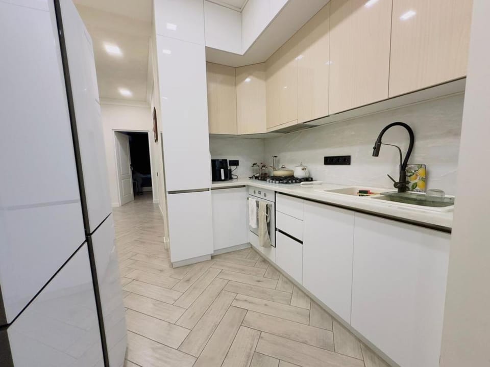 Modern Spacious Elegant Apartment by Seasons Park and Cascade , CITY CENTER - ЦЕНТР ГОРОДА Apartment in Yerevan
