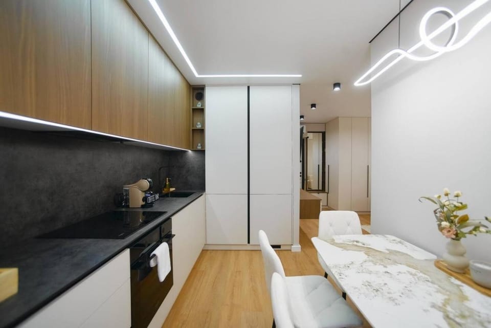 Brand-new, Mall, Park & Skyline View Apartment in Chișinău