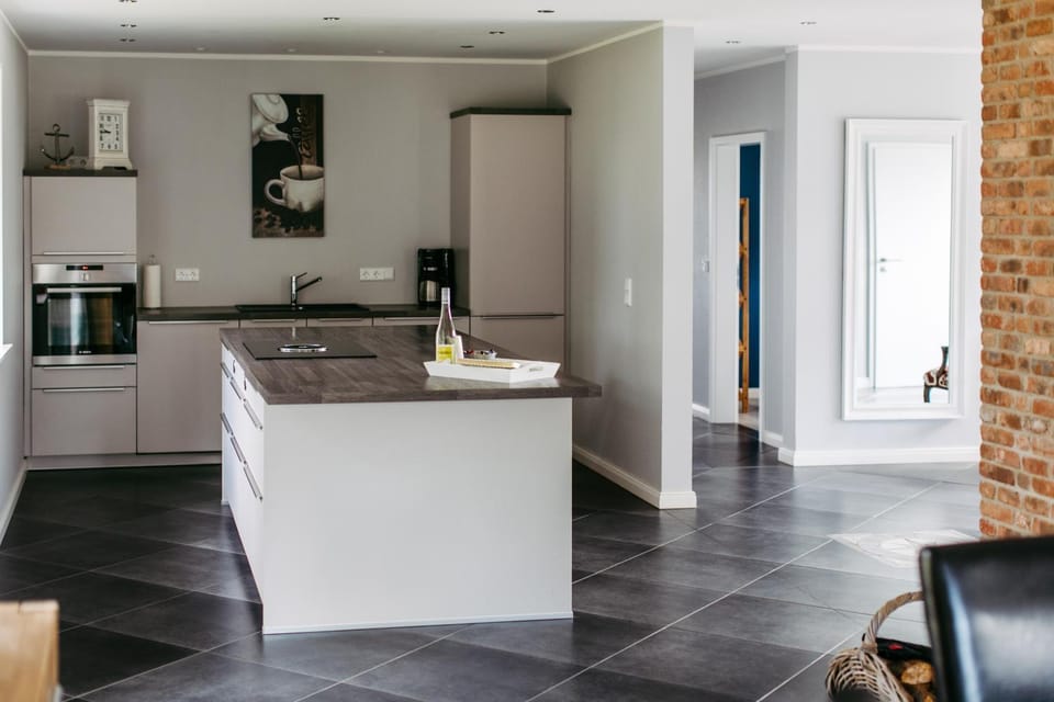 Kitchen or kitchenette, Living room