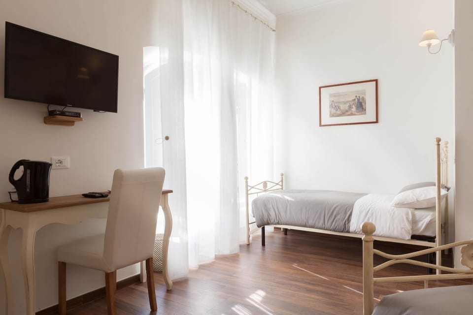 Day, Photo of the whole room