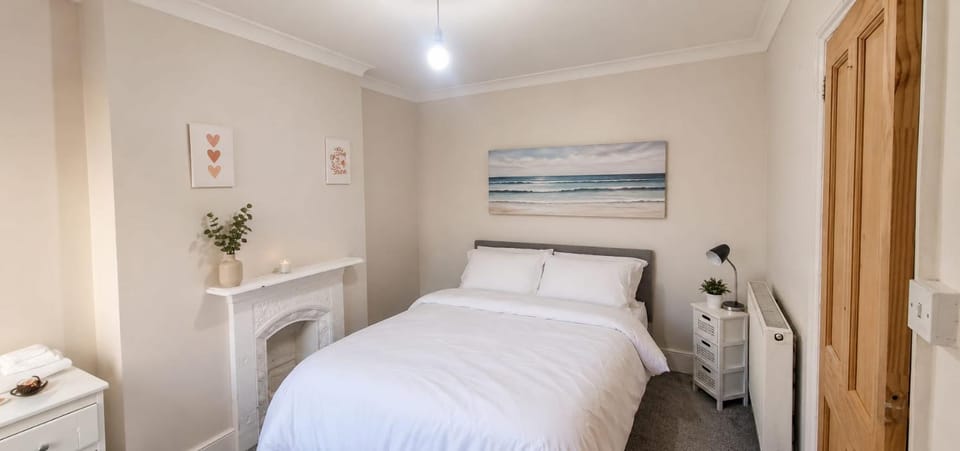 Family Home Near Beach Contractors welcome Sleeps6 House in Folkestone
