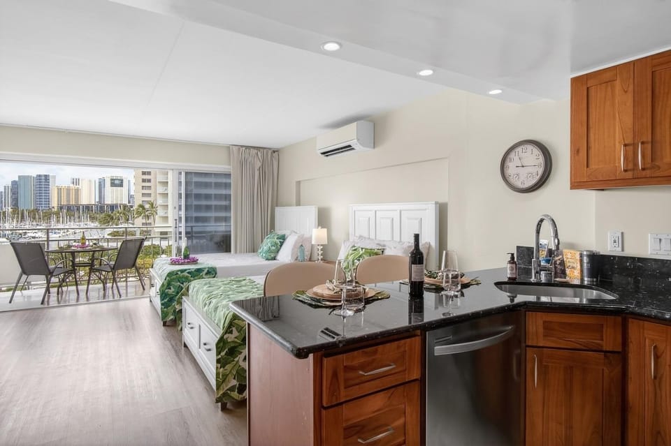 Kitchen or kitchenette