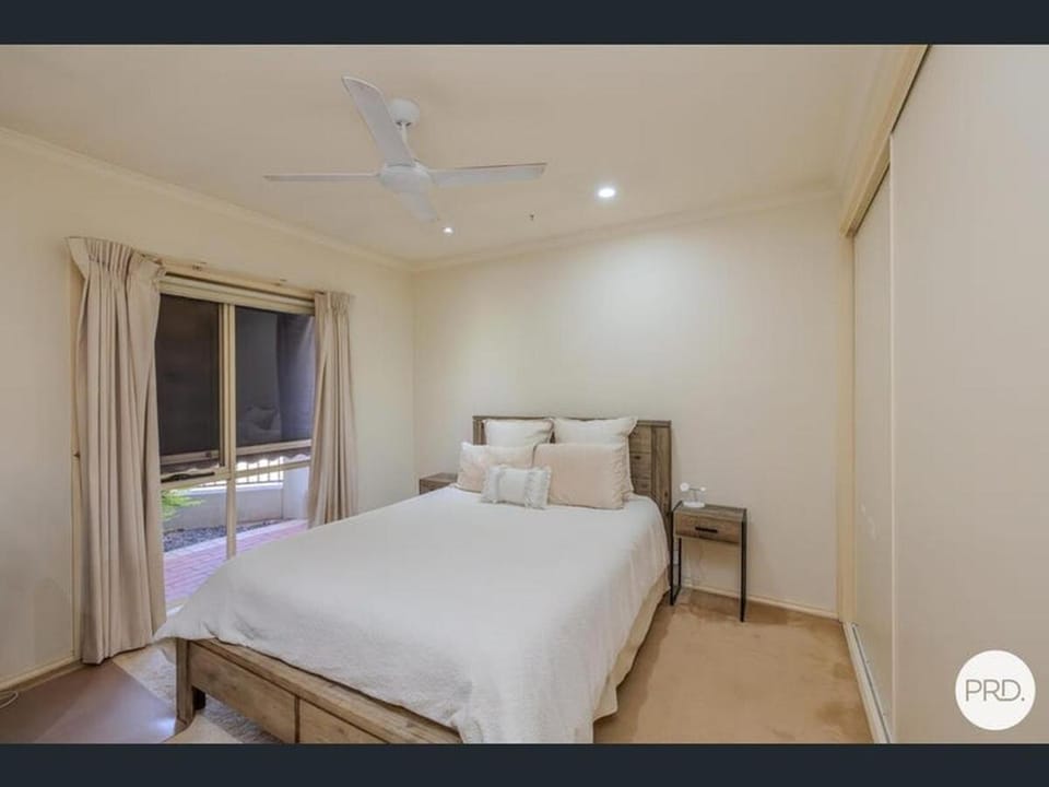 Central Mildura Townhouse 2BR Walk to City Heart House in Mildura