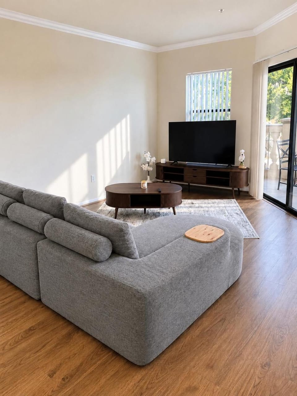 Communal lounge/ TV room, TV and multimedia, Living room, Seating area, Evening entertainment