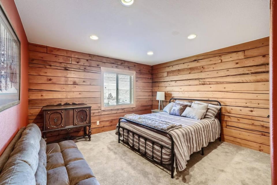 Red Rocks I Golden I Morrison I King Bed I Denver House in Morrison