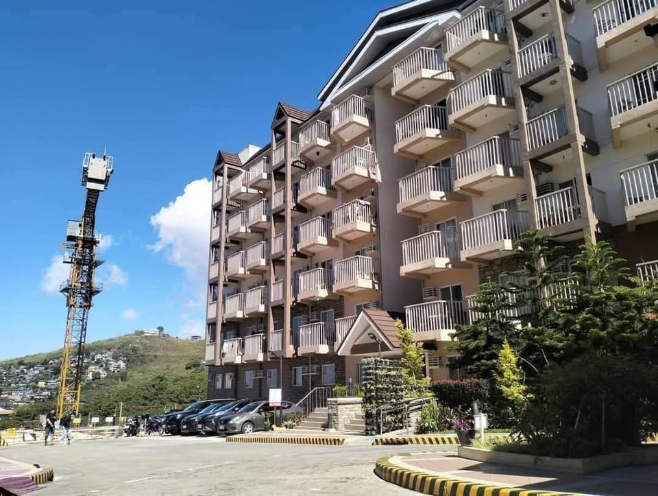Quiet Relaxing Home with Balcony Apartment in Baguio
