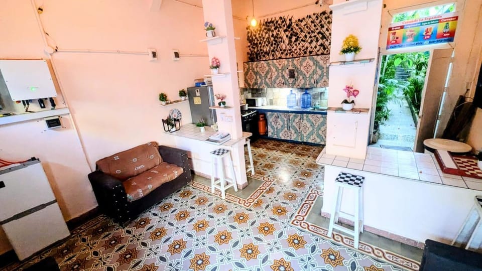 Living room, Seating area, Dining area, minibar, oven, stove