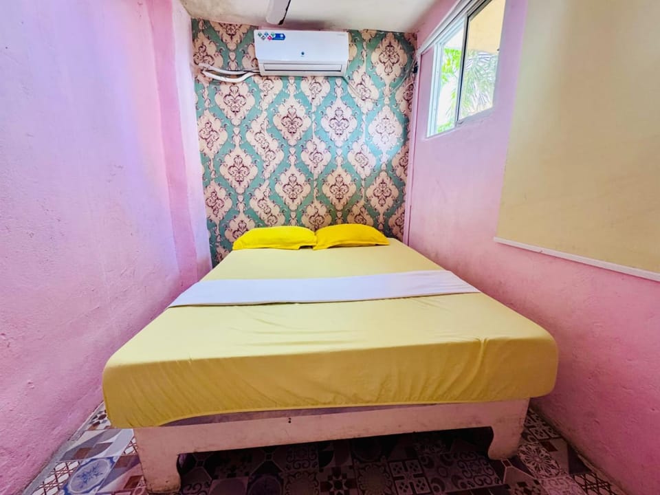 Bed, Bedroom, air conditioner