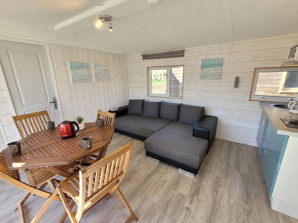 Mobil home accueillant animaux - 4 pers. - API-1-52-2964 Campground/ 
RV Resort in Nouvelle-Aquitaine