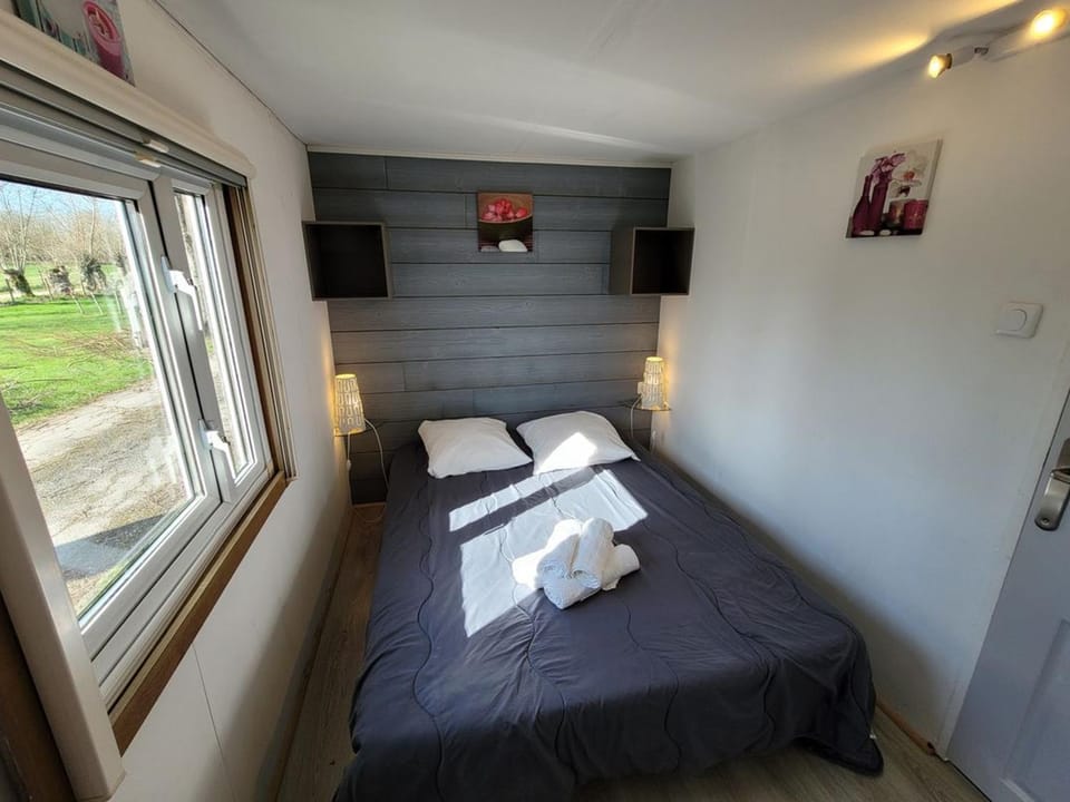 Mobil home accueillant animaux - 4 pers. - API-1-52-2964 Campground/ 
RV Resort in Nouvelle-Aquitaine