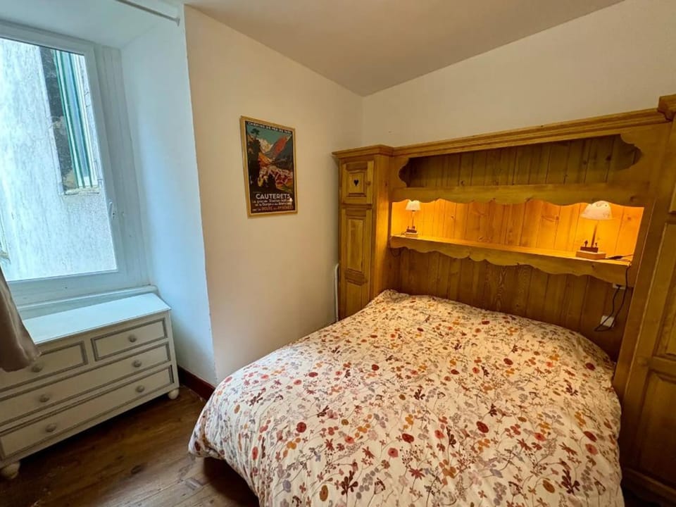 Appartement lumineux, au calme - 8 pers. Apartment in Cauterets