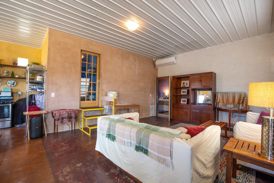NY Loft Vibe• Hiker Basecamp • Silver City home House in Silver City