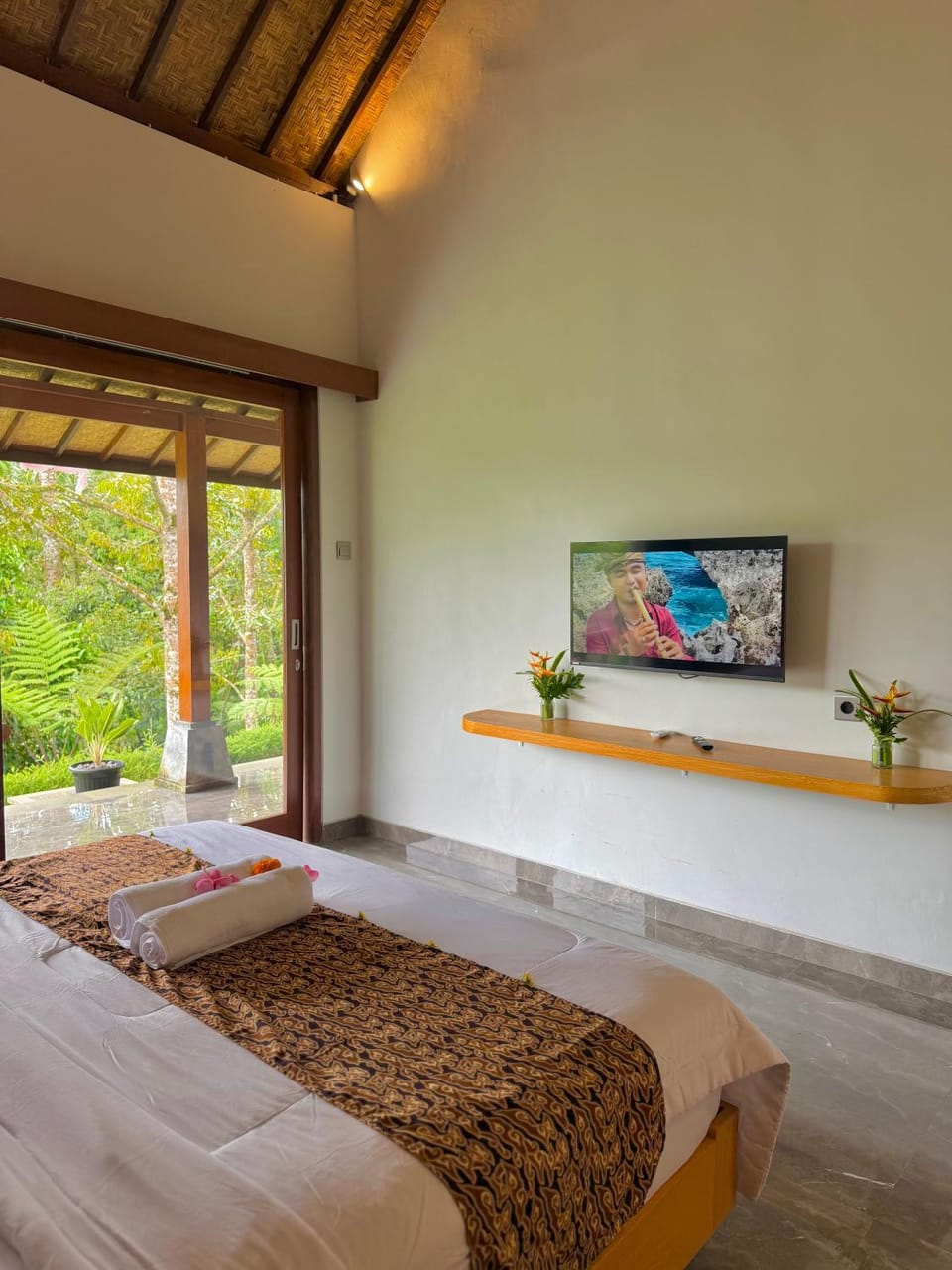Alokavati Guest House Bed and Breakfast in Tampaksiring