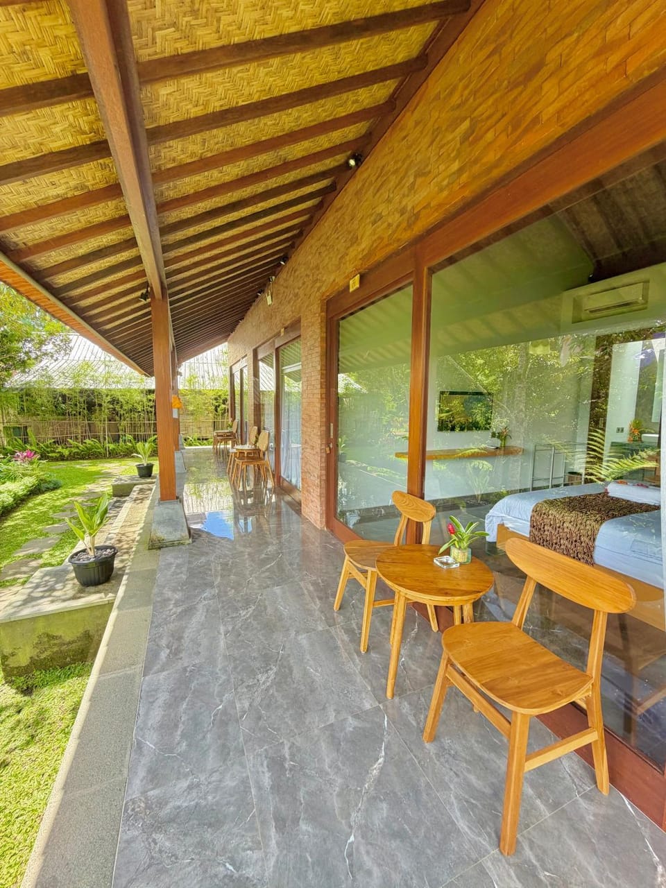 Alokavati Guest House Bed and Breakfast in Tampaksiring