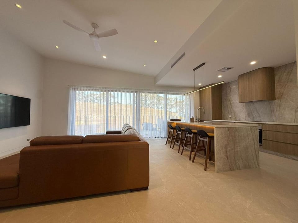 The Alpine Collective - Summit House in Jindabyne