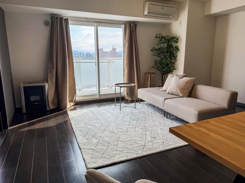 Sun Hongo Apartment in Sapporo