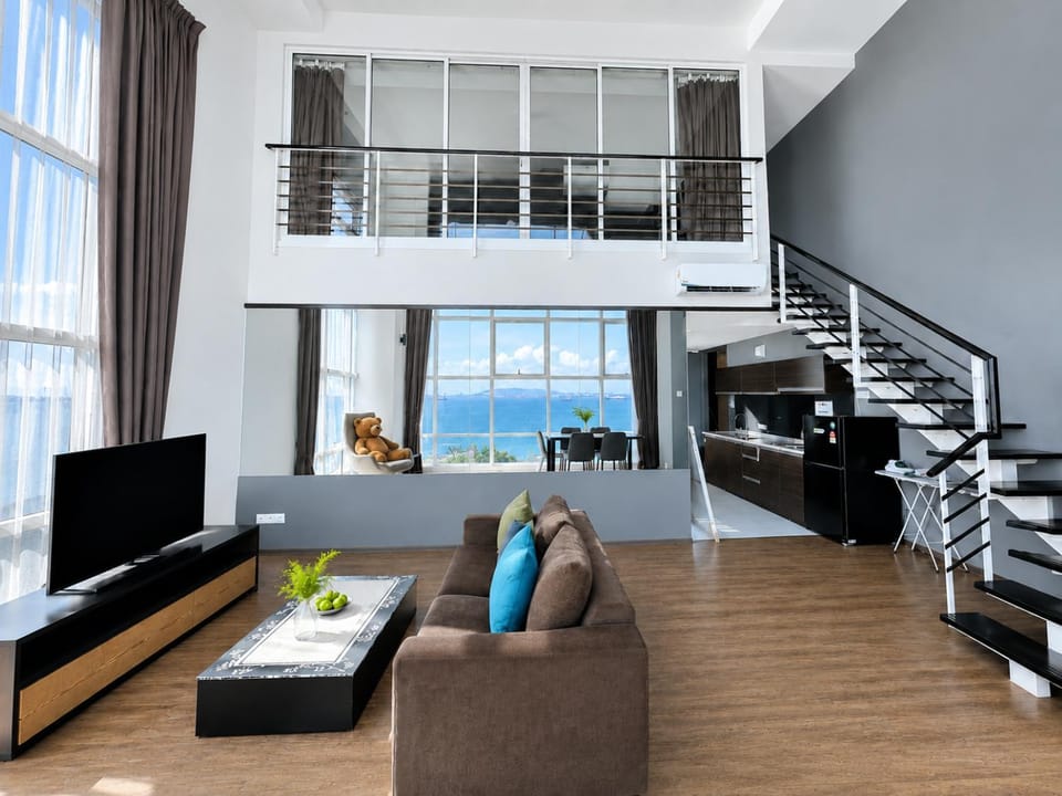 Communal lounge/ TV room, TV and multimedia, Living room, Sea view, Sea view
