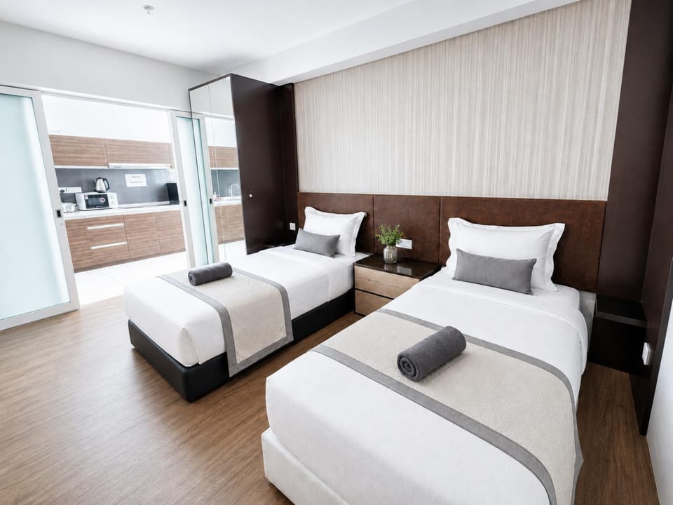 Photo of the whole room, room service, room service