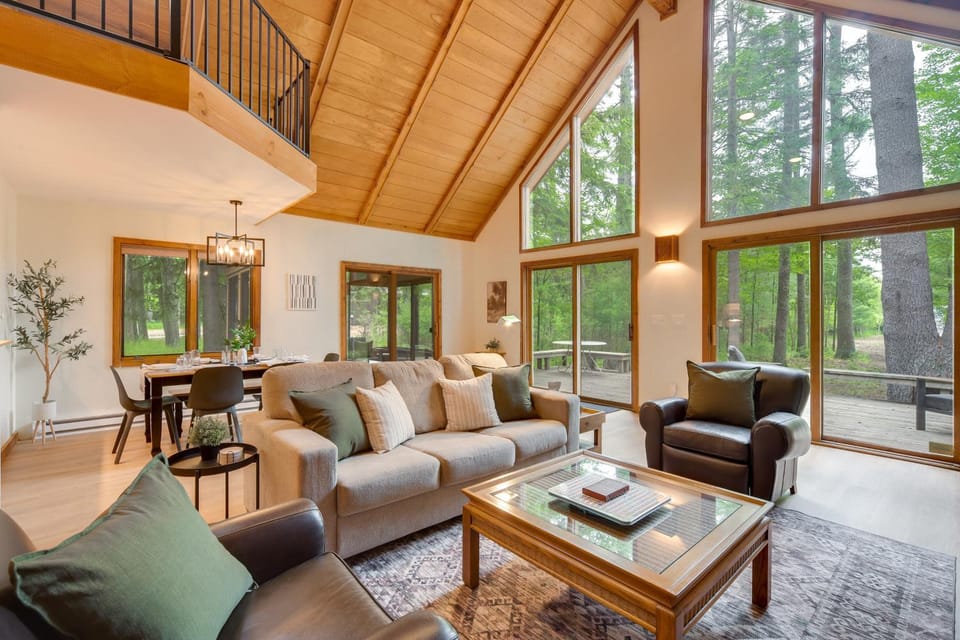 Private Beach on Shell Lake! Luxe Cabin Retreat Cabin in Shell Lake