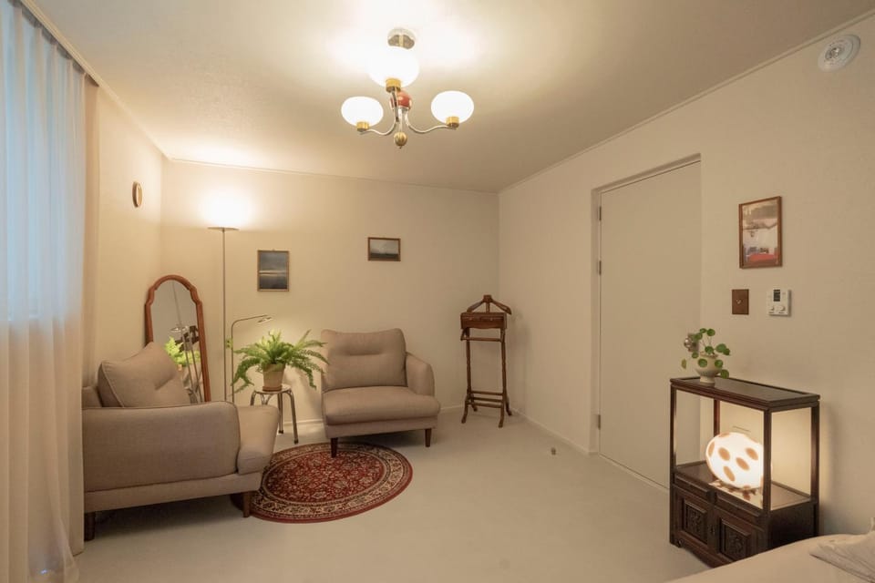 Bed, Living room, Bedroom, air conditioner