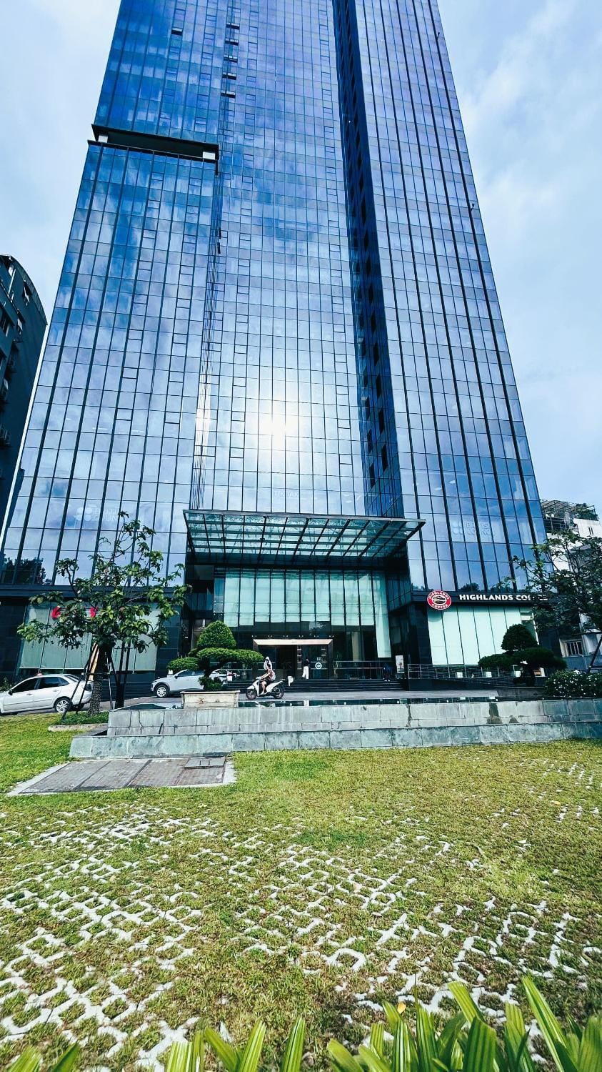 Property building, Natural landscape, Garden, Location
