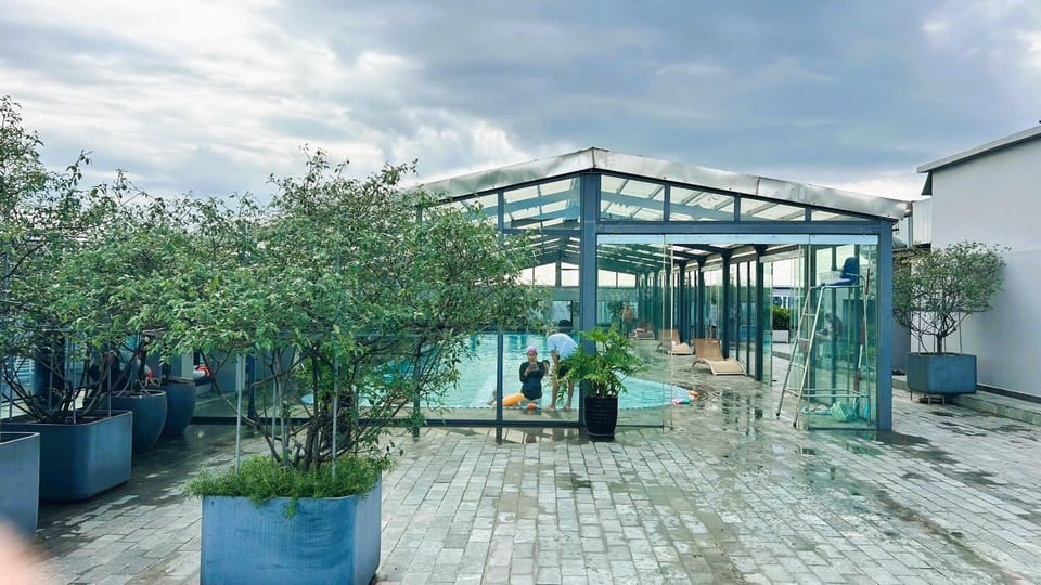 Swimming pool
