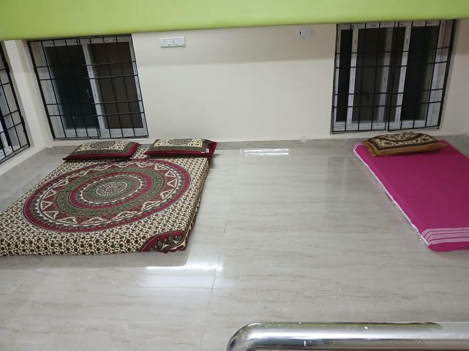 Xavier Guest House Bed and Breakfast in Chennai