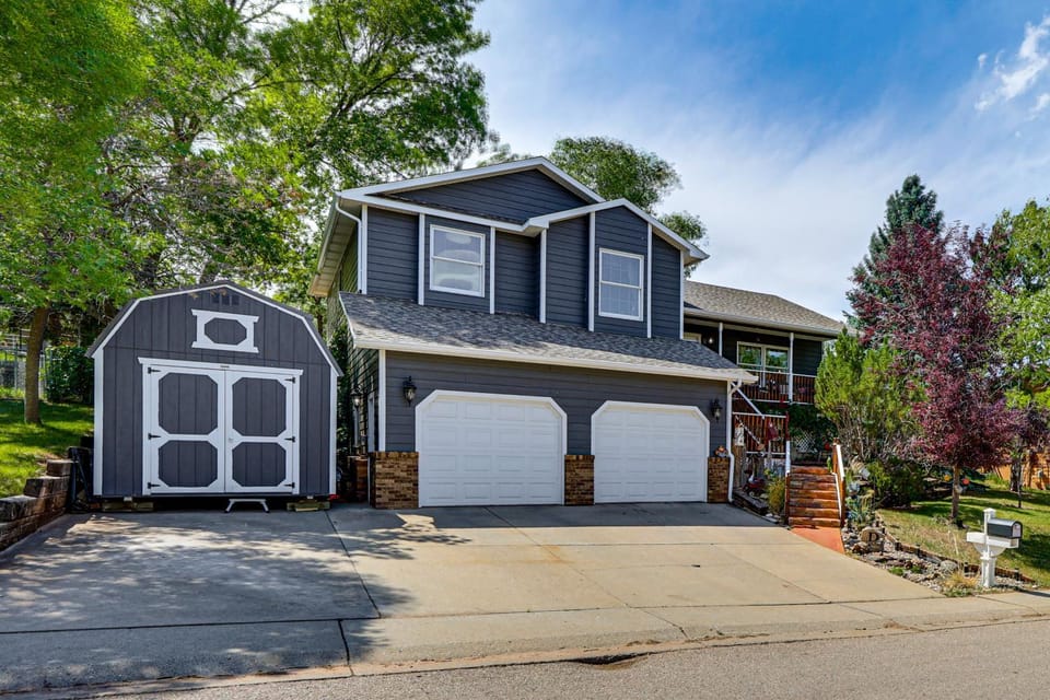 Outdoor Kitchen & Patio Oasis! 5BR Rapid City Home House in Rapid City