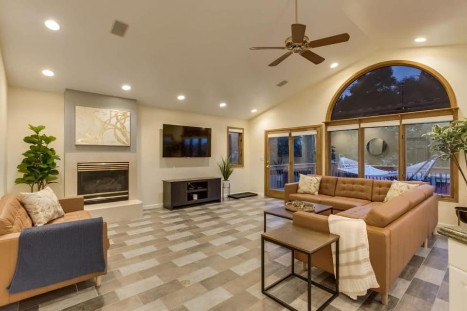 Backyard Oasis Pool Beautiful Home House in Westminster