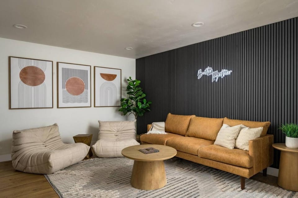 Spacious Stylish Home w HotTub 12min to Downtown House in Westminster