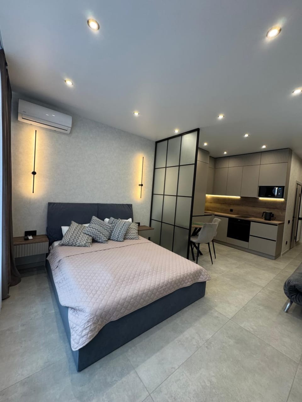 Аркадия ЖК АТМОСФЕРА , Паркинг , море , терраса,14 этаж Apartment in Odessa