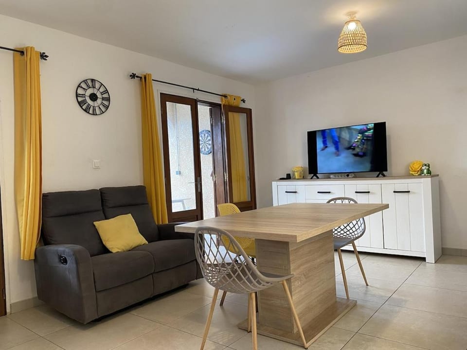 Entire place near airport House in Réunion