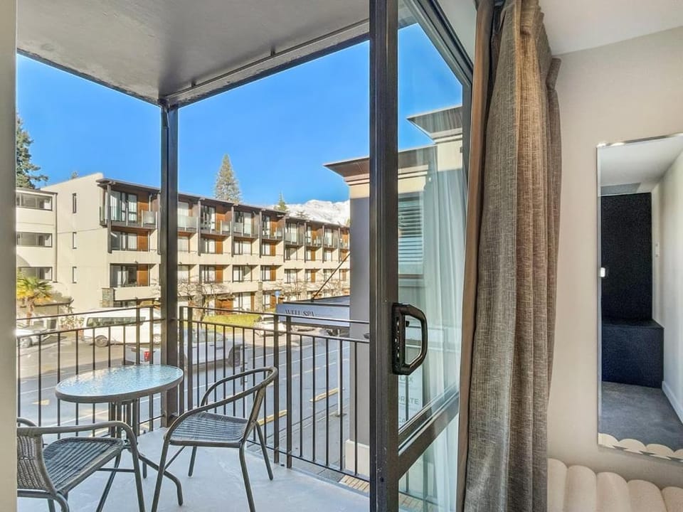 Patio, View (from property/room), Balcony/Terrace