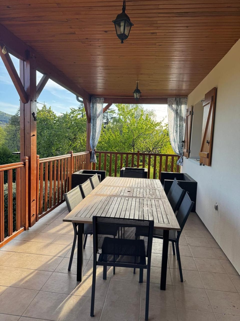 Maison familiale 7 pers, terrasse vue nature, clim Apartment in Auvergne-Rhône-Alpes