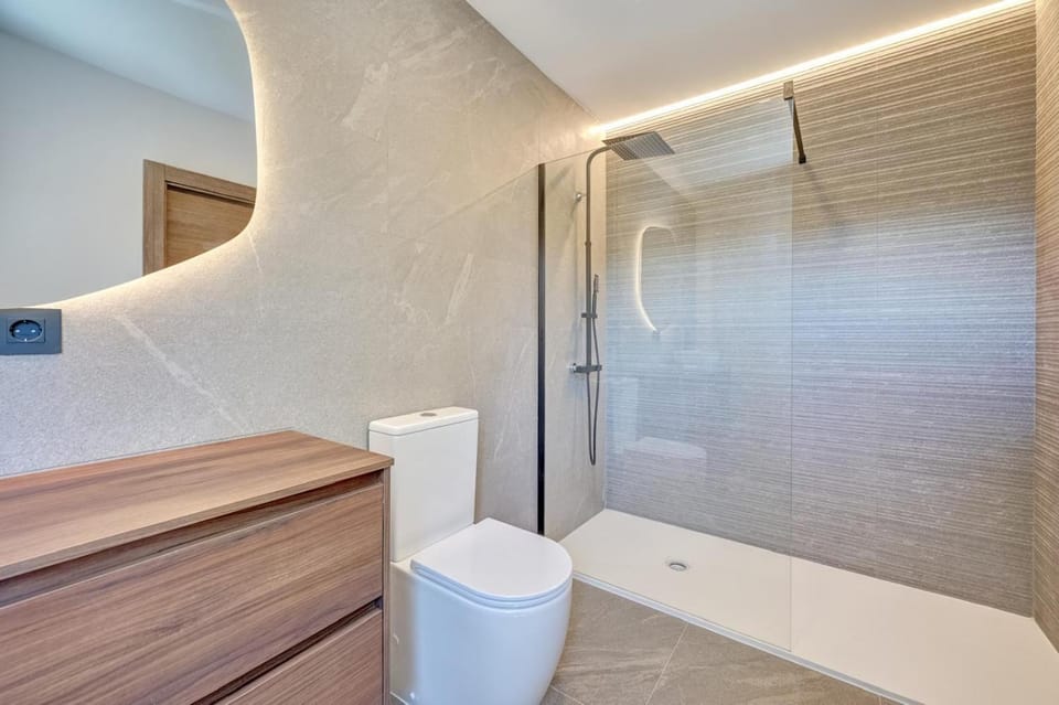 Shower, Bathroom