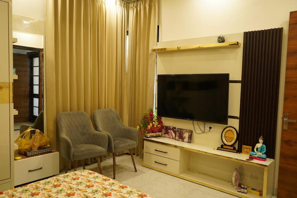 Abhinandan Villa - Taste of Tradition- Bengal Bhoj Villa in Punjab, India