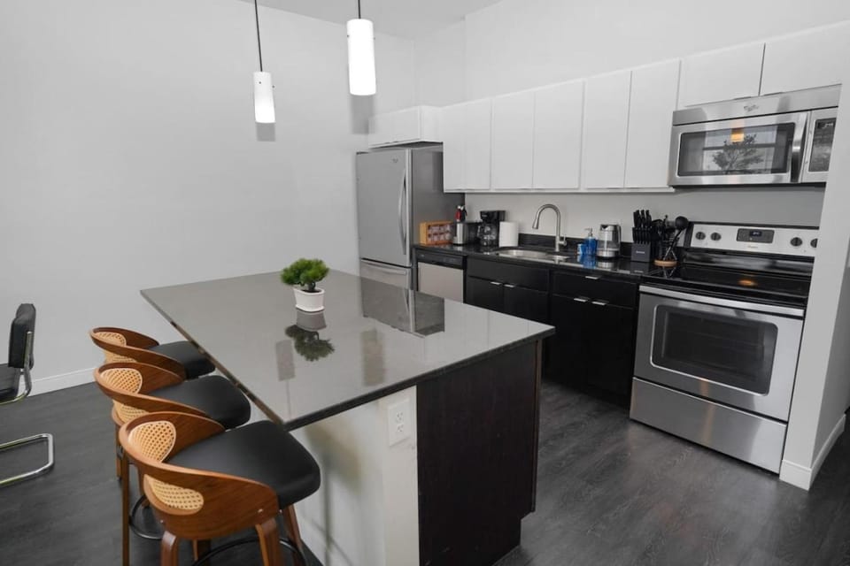 2BR Stylish Westown 5 minutes to Deer District Apartment in Milwaukee