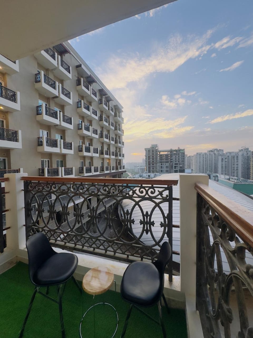 The Cozy Corner- Premium 1BHK- By Vayora Stays Apartment in Noida