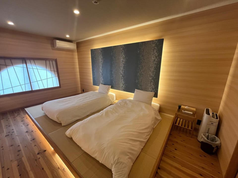 Creek勝山北byOROhotels,Spacious 3-Bedroom Private House - 8 Mins to Momodani Station Apartment in Osaka