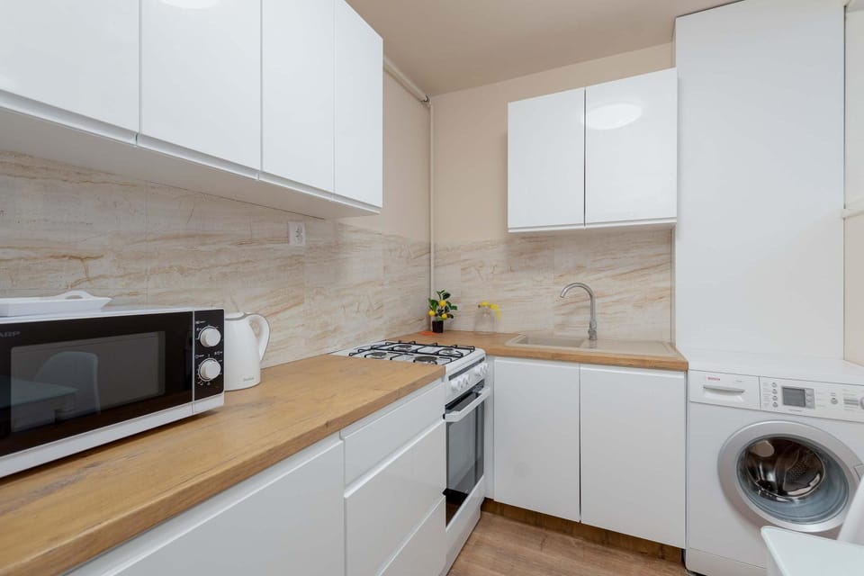 dishwasher, stove, washing machine