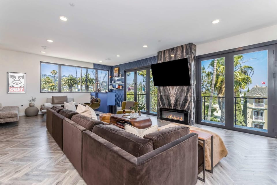 Ultra Luxury Residence with Rooftop Jacuzzi Apartment in West Hollywood